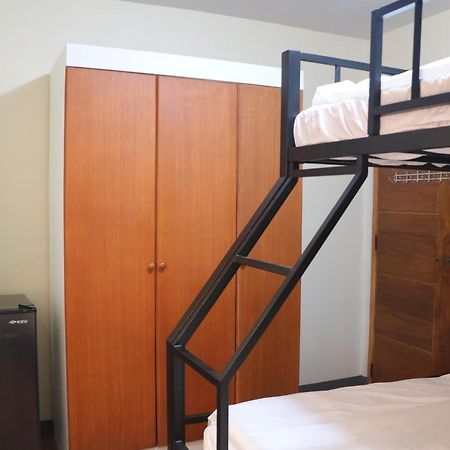 Anicia Guesthouse Rooms Paranaque City Dış mekan fotoğraf