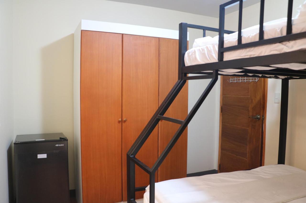 Anicia Guesthouse Rooms Paranaque City Dış mekan fotoğraf